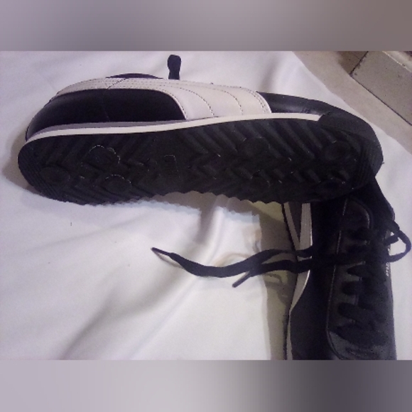 PUMA ROMA, BLACK & WHITE. - Picture 16 of 16